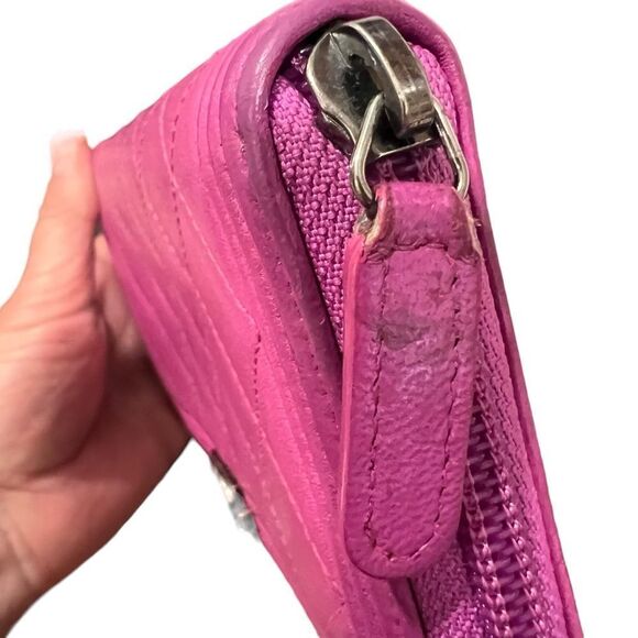 Chanel Zip Around Wallet - Picture 12 of 12